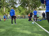 Laatste training S.K.N.W.K. JO7-1 (partijtje tegen de ouders) van maandag 27 mei 2024 (121/180)